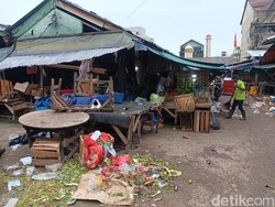 2 Tahun Usai Terbakar, Pasar Lontar Kini Kumuh, Penuh Sampah & Kambing