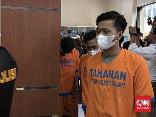 Polda Jatim Tangkap Hampir 1.000 Orang dalam Ricuh Demo di 10 Kota