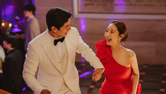 Momen Reuni Antara Lee Yi Kyung dan Park Min Young di Drakor Baru Confidence Queen