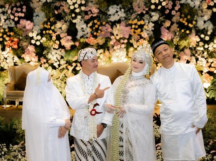 5 Potret Haru Rowman Ungu Nikahkan Putri Pertamanya, Begini Ungkapan Hatinya