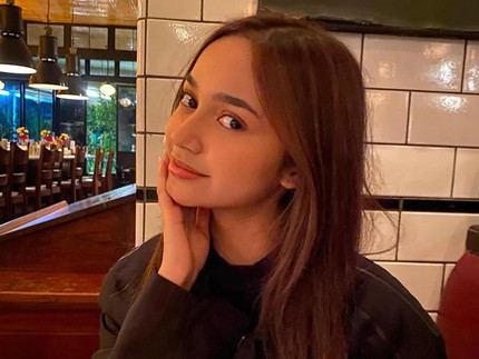 5 Potret Sydney Azkassya Putri Cut Tari yang Perankan Mika di Asmara Gen Z
