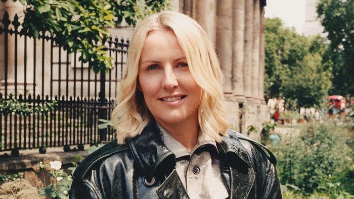 CEO baru BFC, Laura Weir, membawa semangat segar. Ia baru saja memberlakukan kebijakan yang mempermudah desainer muda tampil di London Fashion Week SS26./ Foto: instagram.com/britishvogue