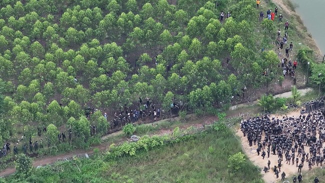 Thailand mengklaim operasi militernya berhasil melumpuhkan pertahanan Kamboja. Serangan udara dilakukan untuk menghentikan agresi di perbatasan.