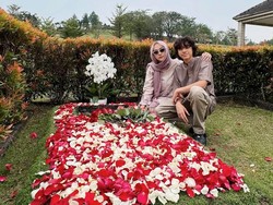 Beri Ucapan Ultah di Makam, Ini Pesan BCL untuk Mendiang Ashraf Sinclair