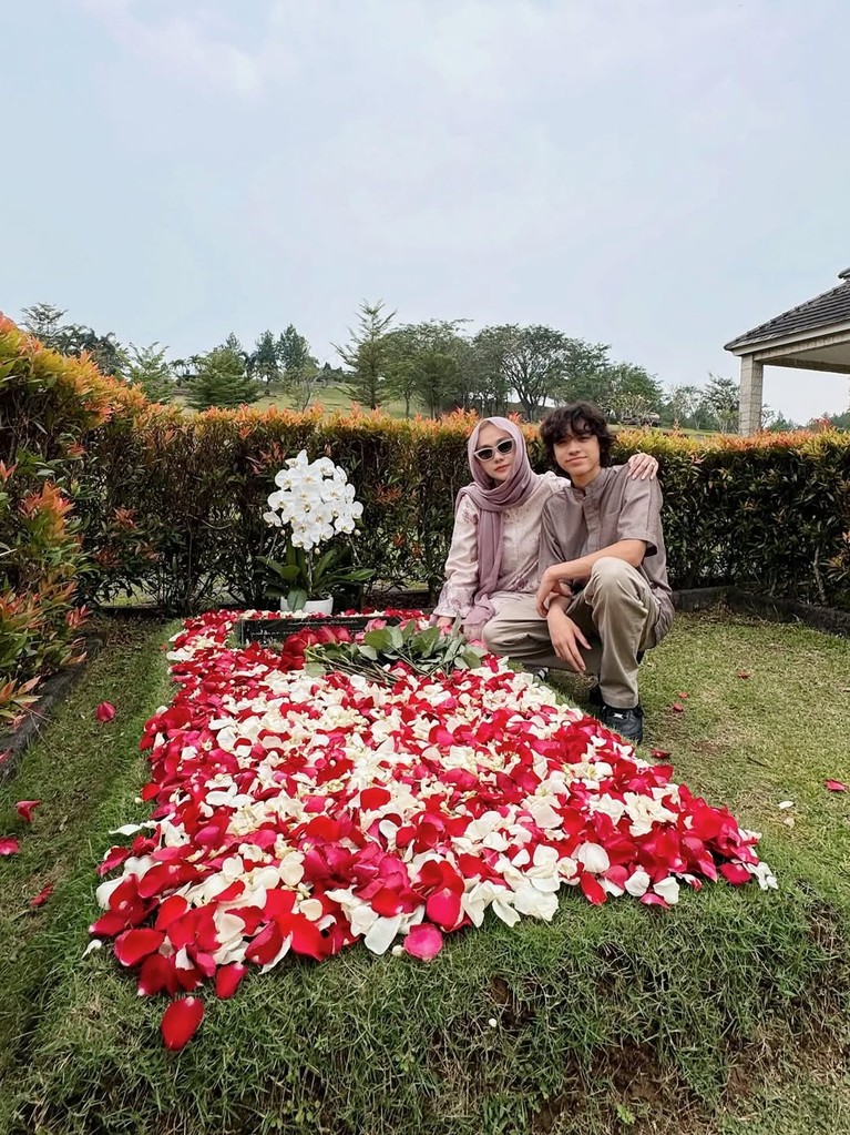 BCL dan Noah Rayakan Ultah Ashraf Sinclair BCL dan Noah Rayakan Ultah Ashraf Sinclair