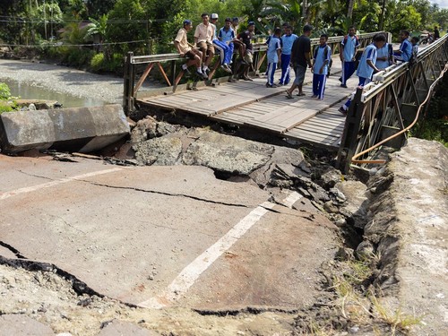 Jaringan Listrik dan Komunikasi di Nabire Mulai Pulih Usai Gempa