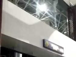 Penampakan Kaca Berserakan di Bandara Nabire Dampak Gempa M 6,5
