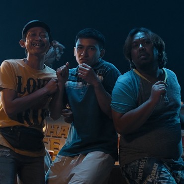 Bikin Ngakak, Teaser Pesugihan Sate Gagak Hadirkan Konsep Unik dengan Trio Kocak