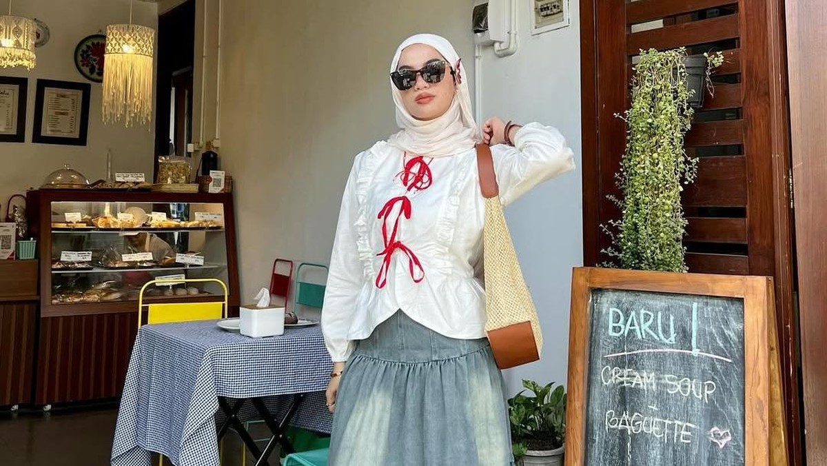 Get The Look: Ide Outfit Cute dan Santai untuk Hangout Akhir Pekan ala Adiva Selsa