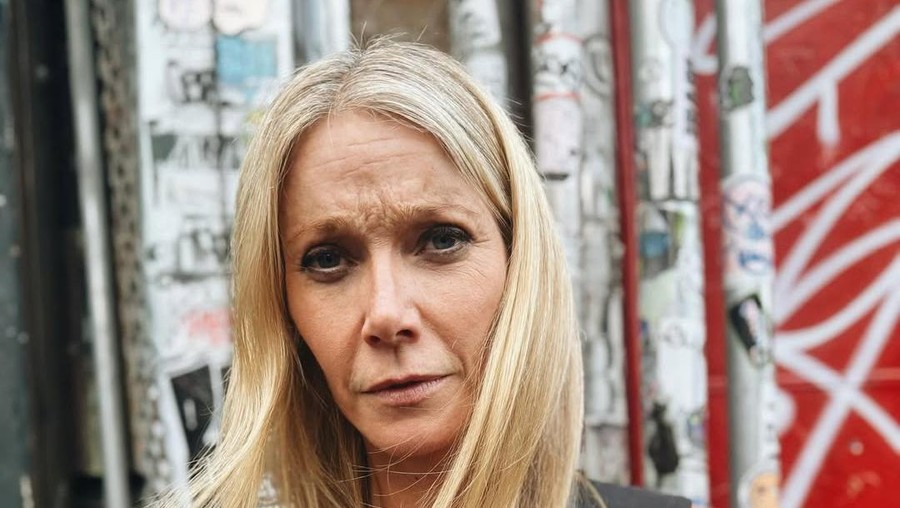 Gwyneth Paltrow Tunjukkan Wajah Penuh Kerutan