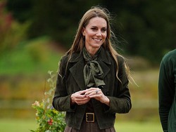 Tampil Beda, Kate Middleton Pakai Tumpukan Lima Cincin di Jari Manis