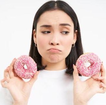 5 Makanan yang Bisa Bikin Kulit Cepat Menua, Wajib Batasi Kalau Mau Tetap Glowing!