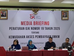 OJK Minta Bank Evaluasi Biaya Admin-Provisi Setiap 3 Bulan