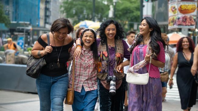 Ratu Ratu Queens: The Series merupakan serial terbaru Indonesia yang menjadi prekuel film Ali & Ratu Ratu Queens (2021).