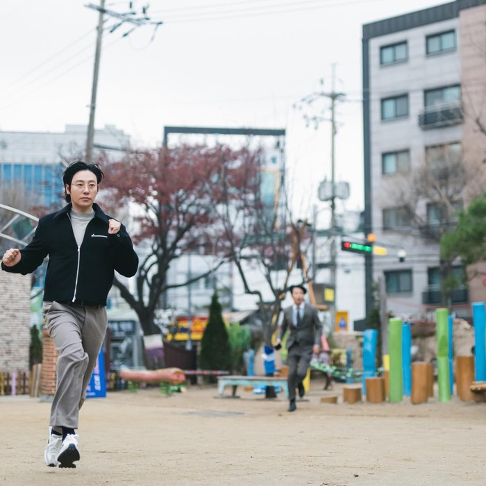 Seoul Busters merupakan tipe drama Komedi yang menggabungkan unsur crime di dalamnya, Beauties. Drama Korea ini bercerita tentang Dongban Yu Bin (Kim Dong Wook), pemimpin baru di tim kepolisian yang dikenal memiliki kinerja paling rendah.