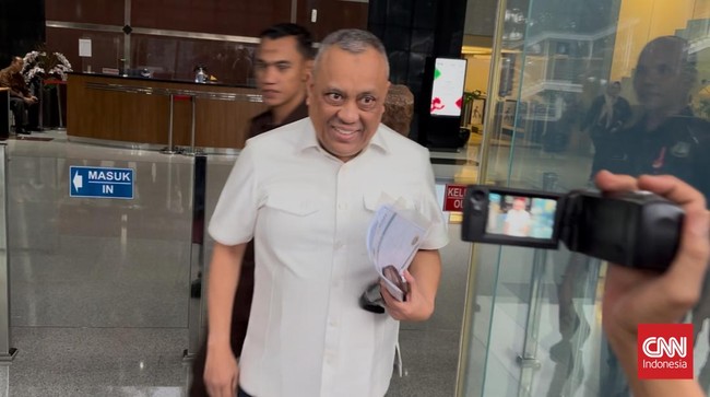 Penyidik KPK menanyai mantan Bendahara Amphuri Tauhid Hamdi selama 8 jam terkait kasus dugaan korupsi kuota haji tambahan era Yaqut di Kemenag.