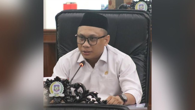 Atas tersebarnya video tersebut, Wahyudin meminta maaf dan tak menjelaskan apa maksud pernyataanya dalam video itu.