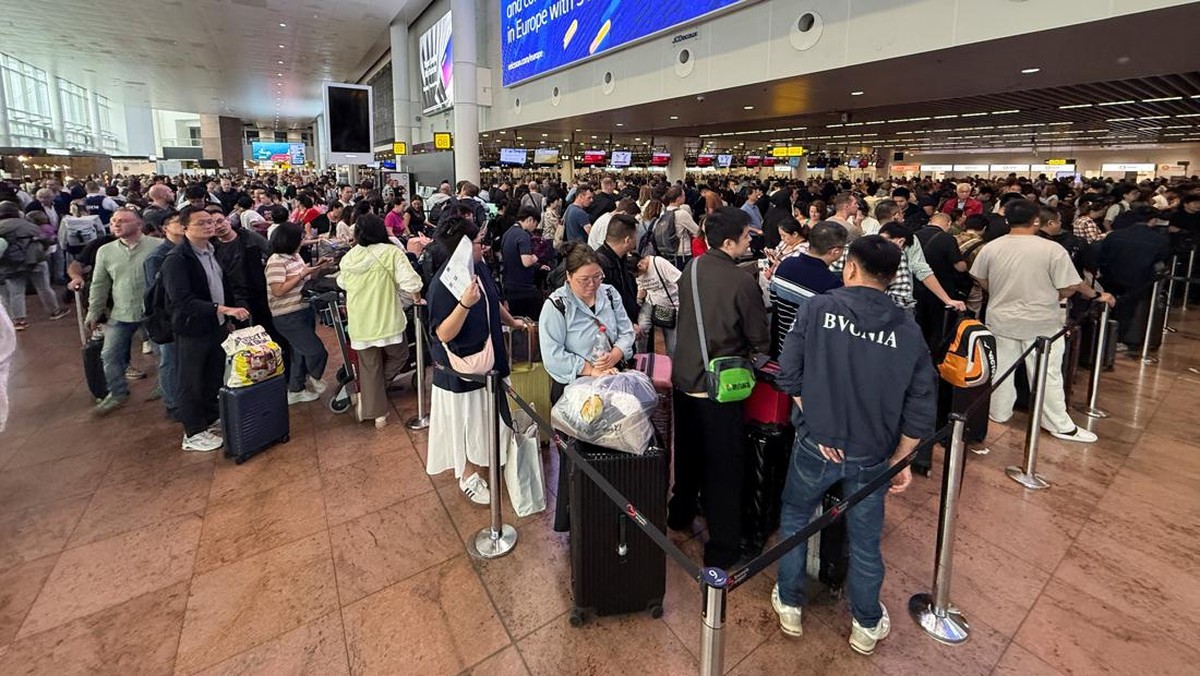 Eropa Kacau Balau, Bandara Mendadak Chaos