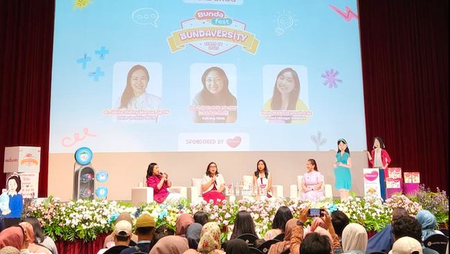Seru Banget! Hari Pertama Bundaversity di Bundafest 2025, Bahas Cari Cuan hingga Nutrisi Anak Bareng Expert