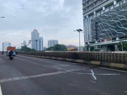 Warga Sebut Lubang di Flyover Pancoran Sering Muncul Lagi Usai Diperbaiki