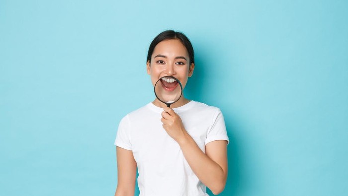 4 Tips Merawat Kesehatan Mulut Agar Gigi Kuat dan Bebas Bau Mulut