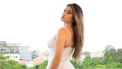 Tren Oplas di Kalangan Artis, Sarah Azhari Tetap Setia Pertahankan Wajah Asli