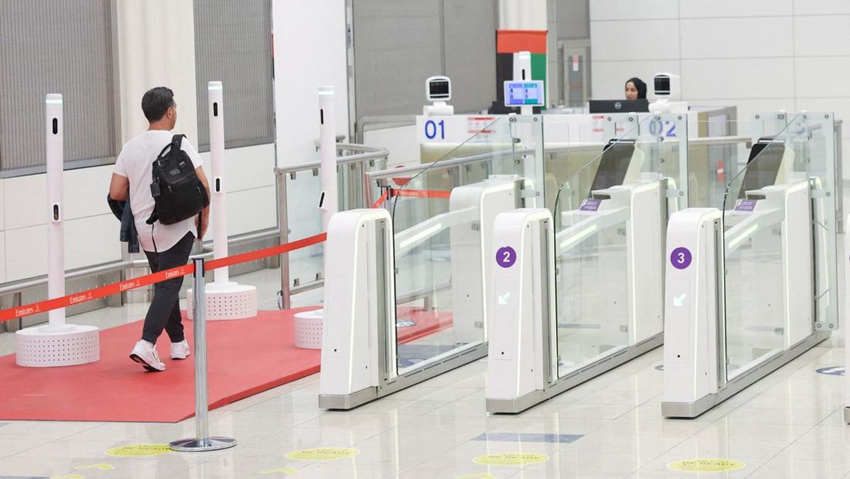 Karpet Merah Bandara Dubai: Tanpa Paspor, Jalur Imigrasi Cuma 3 Detik