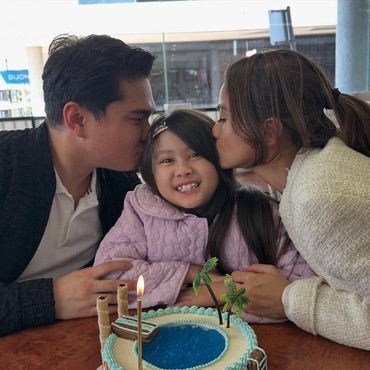 Jalani Co-Parenting, 7 Momen Manis Acha Septriasa & Eks Suami Rayakan Ultah Anak