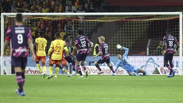 Sorotan Dunia Olahraga CNN Sport : Reaksi Pelatih Lille usai Debut Pahit Calvin Verdonk