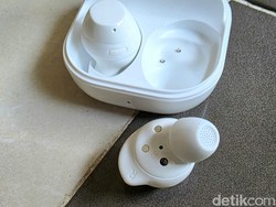 Review Samsung Galaxy Buds Core, TWS Murah Tapi Komplet