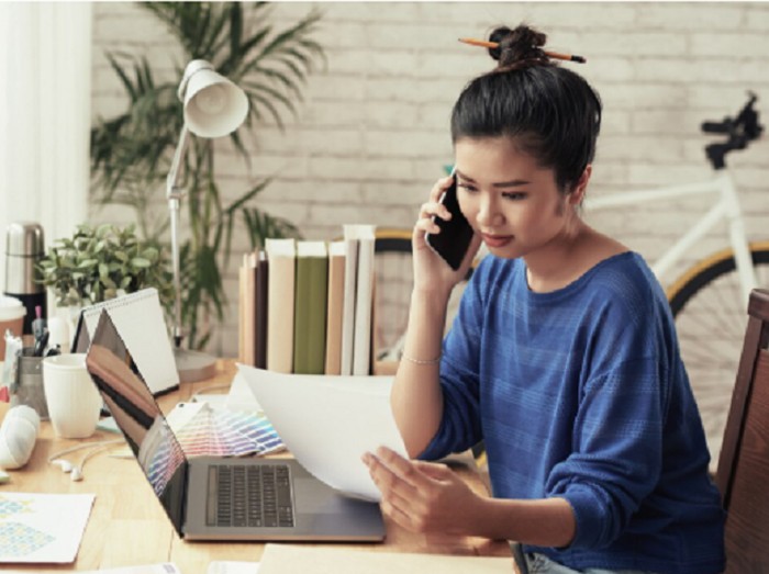 Mengandalkan satu pekerjaan saja tidak cukup, apalagi dengan kondisi ekonomi sekarang. Untuk itu, kamu bisa cari pekerjaan sampingan untuk menambah uang tabungan.