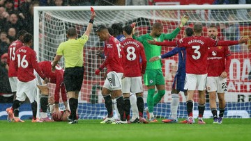 Berita Panas dari Dunia Sport CNN : 2 Kartu Merah Terjadi, MU Unggul 2-0 atas Chelsea di Babak Pertama