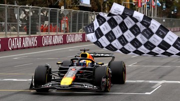 Update Eksklusif Olahraga CNN : Hasil F1 GP Azerbaijan: Max Verstappen Juara, Oscar Piastri Kecelakaan