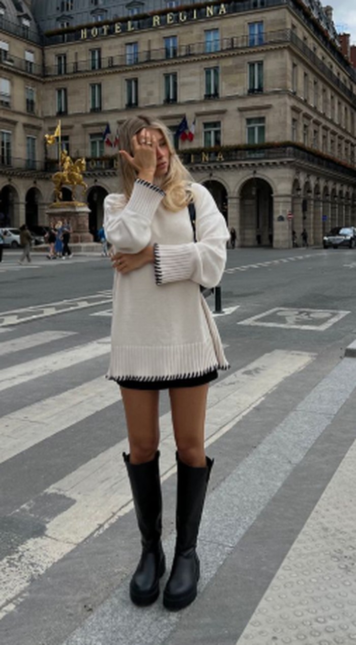 Knee-high boots jadi pilihan sepatu favorit perempuan Prancis. Praktis, nyaman, dan membuat tampilan musim gugur lebih elegan./ Foto:pinterest.com