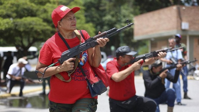 Venezuela mengecam aksi jet tempur AS yang mendekati wilayahnya dengan menyebut hal itu provokasi.