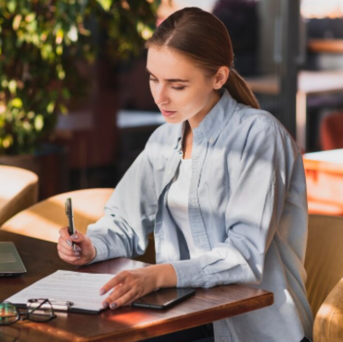 Orang yang namanya dimulai dengan huruf A seringkali analitis dan berorientasi pada detail.