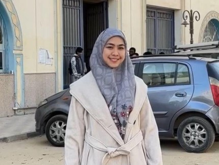 Terpopuler: Potret Oki Setiana Dewi Kuliah di Mesir