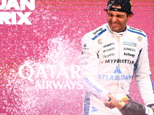 FOTO: Manis Podium Pertama Carlos Sainz Jr. bagi Williams di Baku