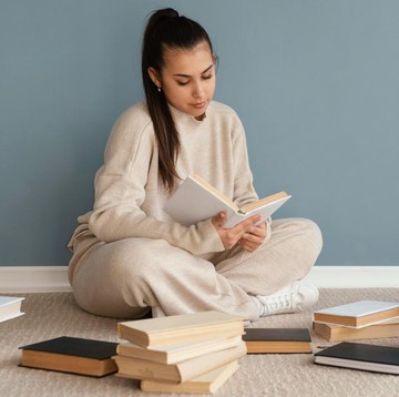 6 Alasan Membaca Buku Bisa Mengubah Hidupmu