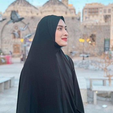 Rumor Perceraian Adly Fairuz Makin Panas, Angbeen Rishi Curhat Soal Kehilangan Cinta