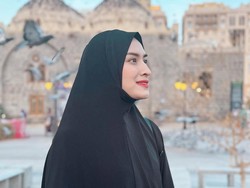 Rumor Perceraian Adly Fairuz Makin Panas, Angbeen Rishi Curhat Soal Kehilangan Cinta