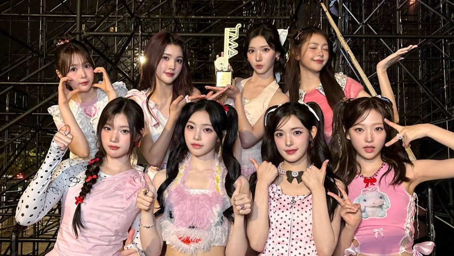 Hearts2Hearts Hearts2Hearts comeback dengan EP perdana.