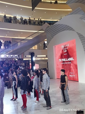 Intip Koleksi 'Monochrome Maven' dari TS The Label di Fashion Nation Senayan City 2025