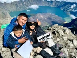 Viral Bocah 3 Tahun Asal Banjarmasin Taklukan Gunung Rinjani