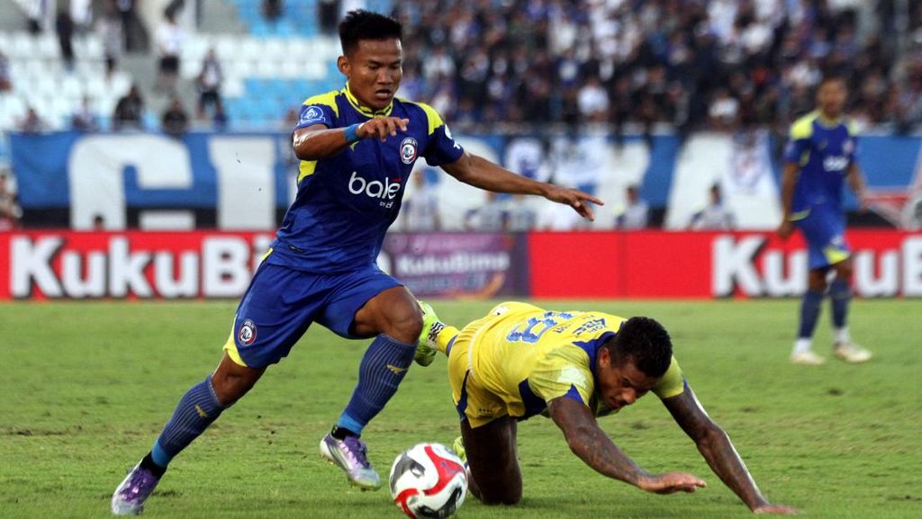 Link Live Streaming Arema vs Persib di Super League