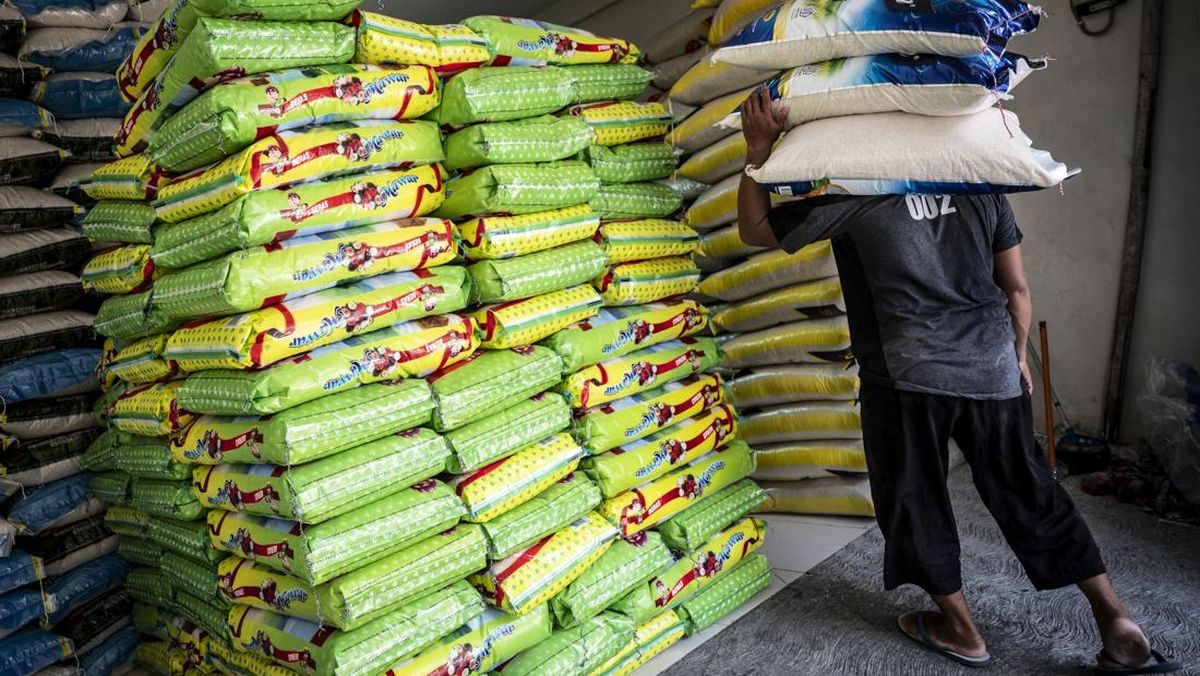 FOTO: Stok Beras Jawa Tengah Surplus 1,5 Juta Ton