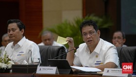 Purbaya Ancam Ambil Alih Uang Pemda yang Masih Nganggur