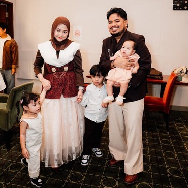 Berkah Malam Nisfu Syaban, Rigen dan Istri Umumkan Kehamilan Anak Keempat