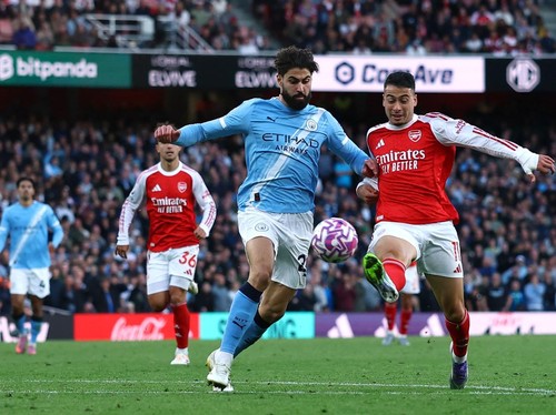 Klasemen Liga Inggris: Arsenal vs Man City Seri, Liverpool Tancap Gas