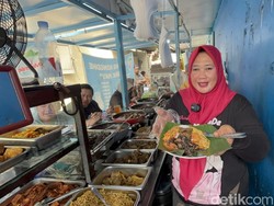 Warung di Surabaya Ini Jual Cumi Ngaceng hingga Jembut Belanda